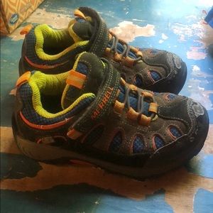 Toddler merrell hiking sneakers/boots 10.5